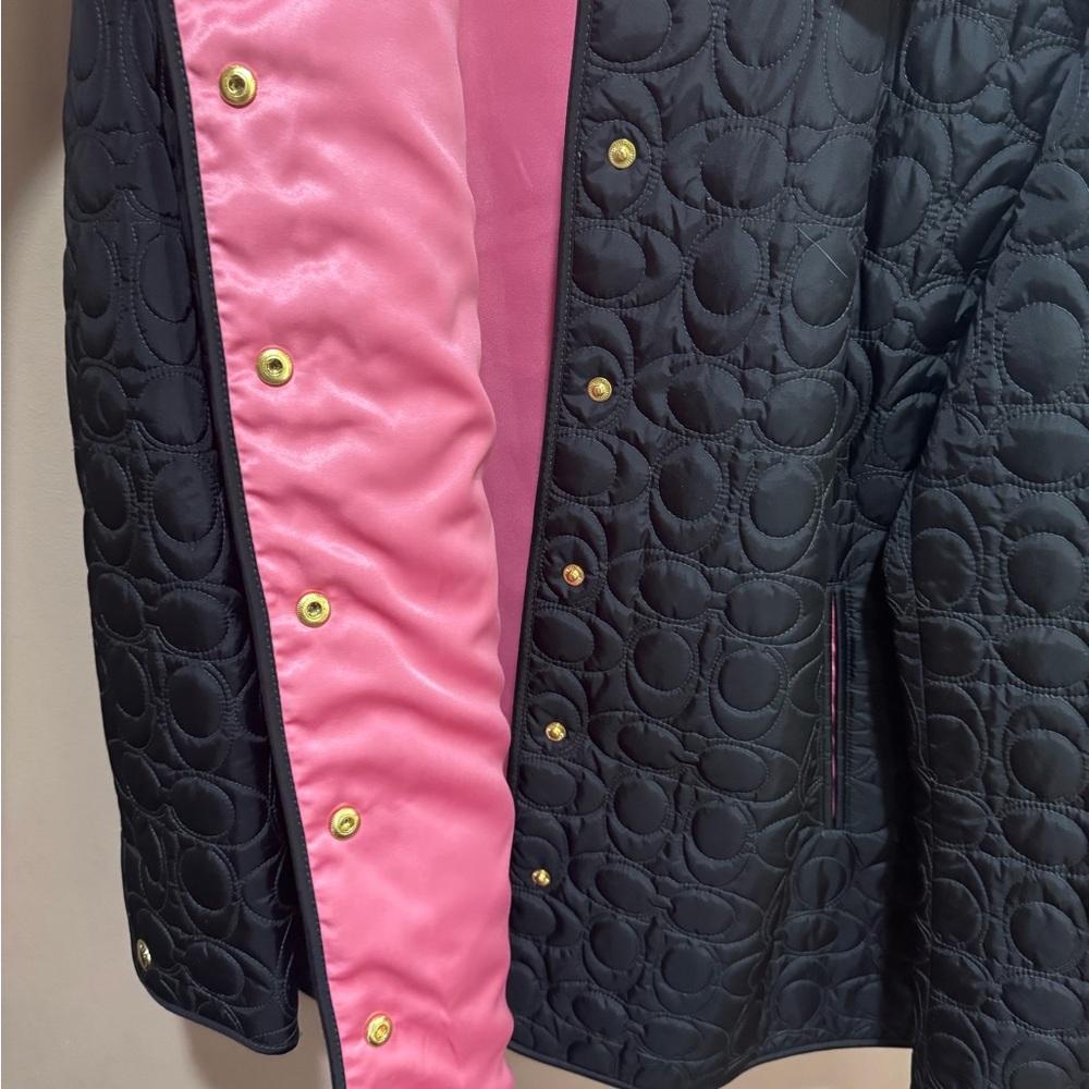 Coach Women's Black Quilted C’s Puffer Jacket. - NWT (Size: Large) - Picture 3 of 8